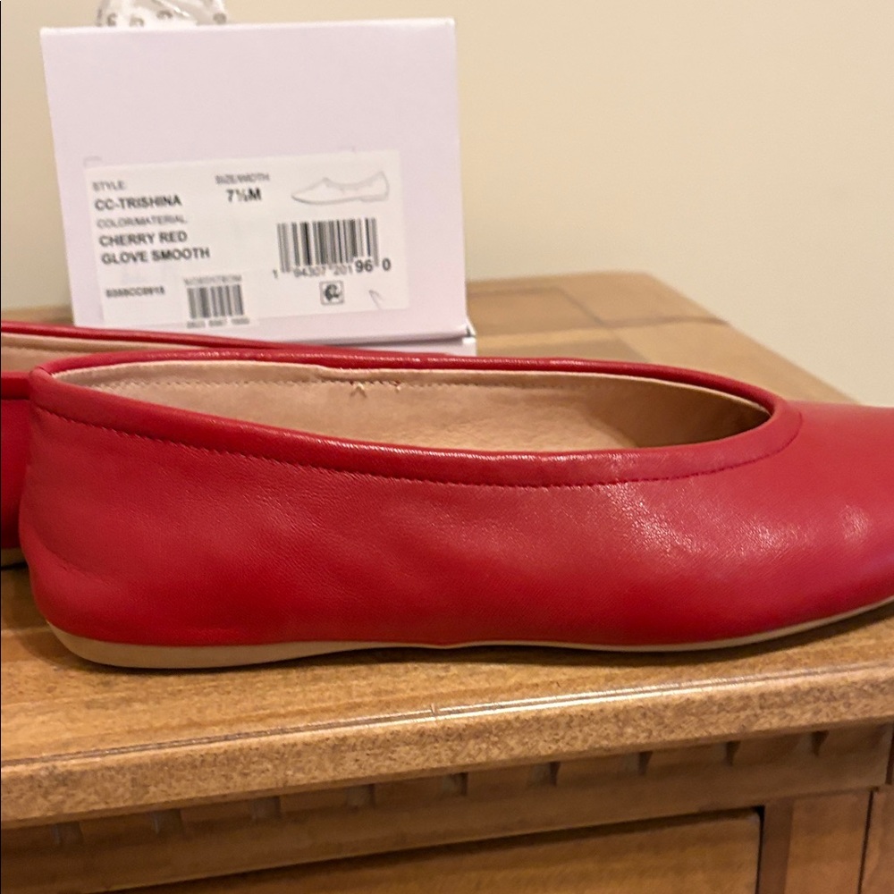 Corso Como Women's Red Smooth Flats - Picture 3 of 10